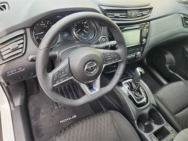 Used 2019 Nissan Rogue SV image 10