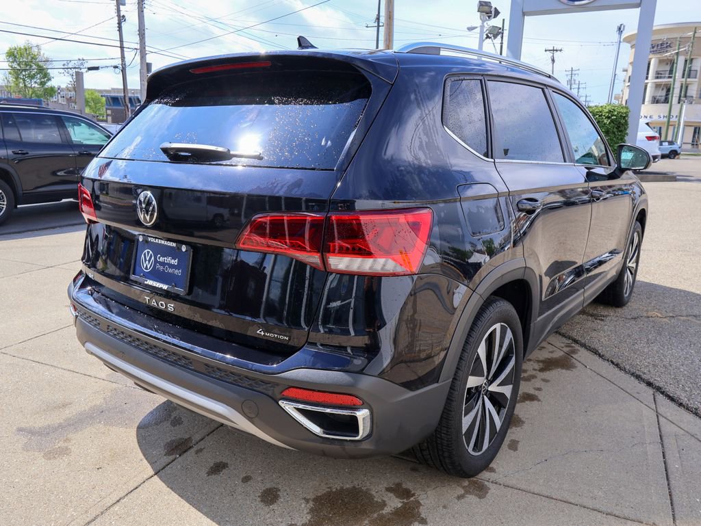 Certified 2022 Volkswagen Taos SE AWD/4WD image 5