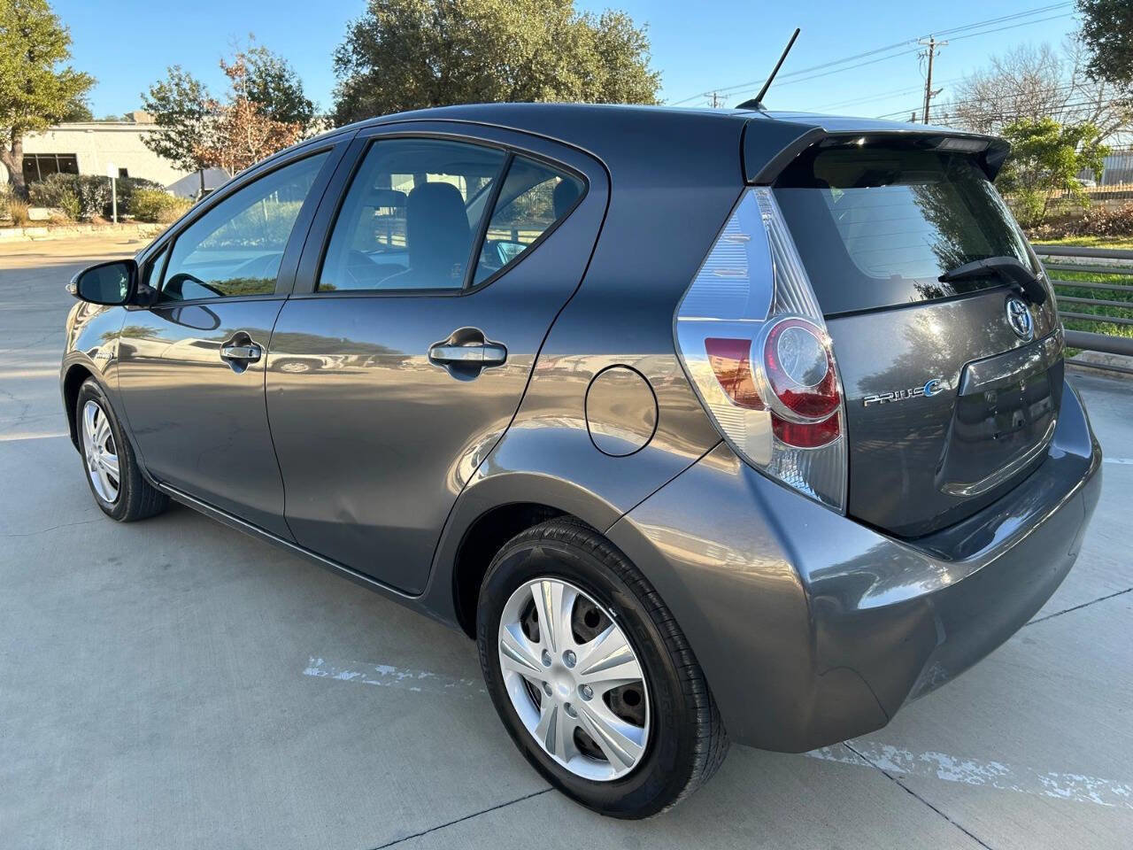 Used 2012 Toyota Prius C One image 15