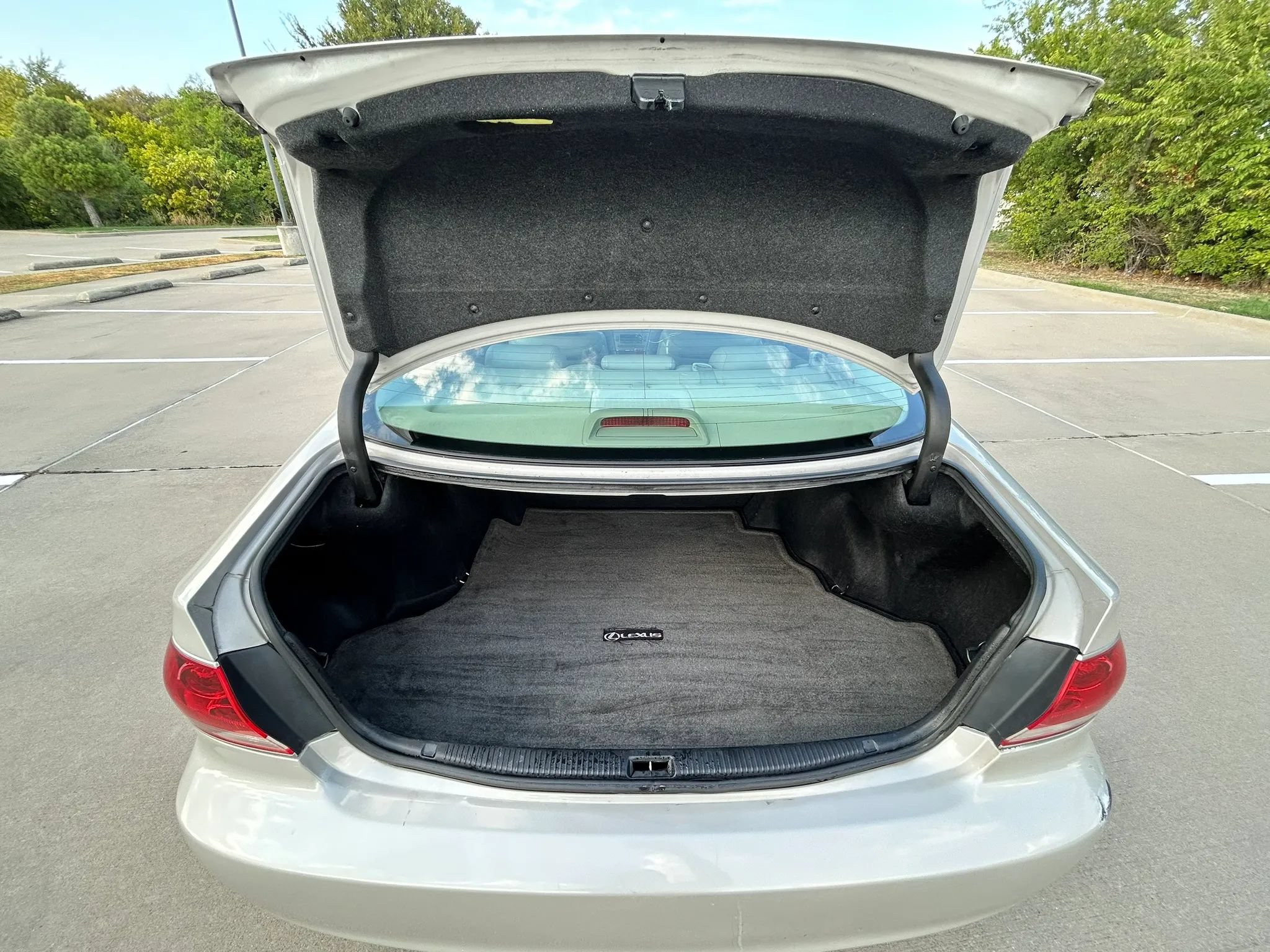 Used 2005 Lexus ES 330 FWD image 10