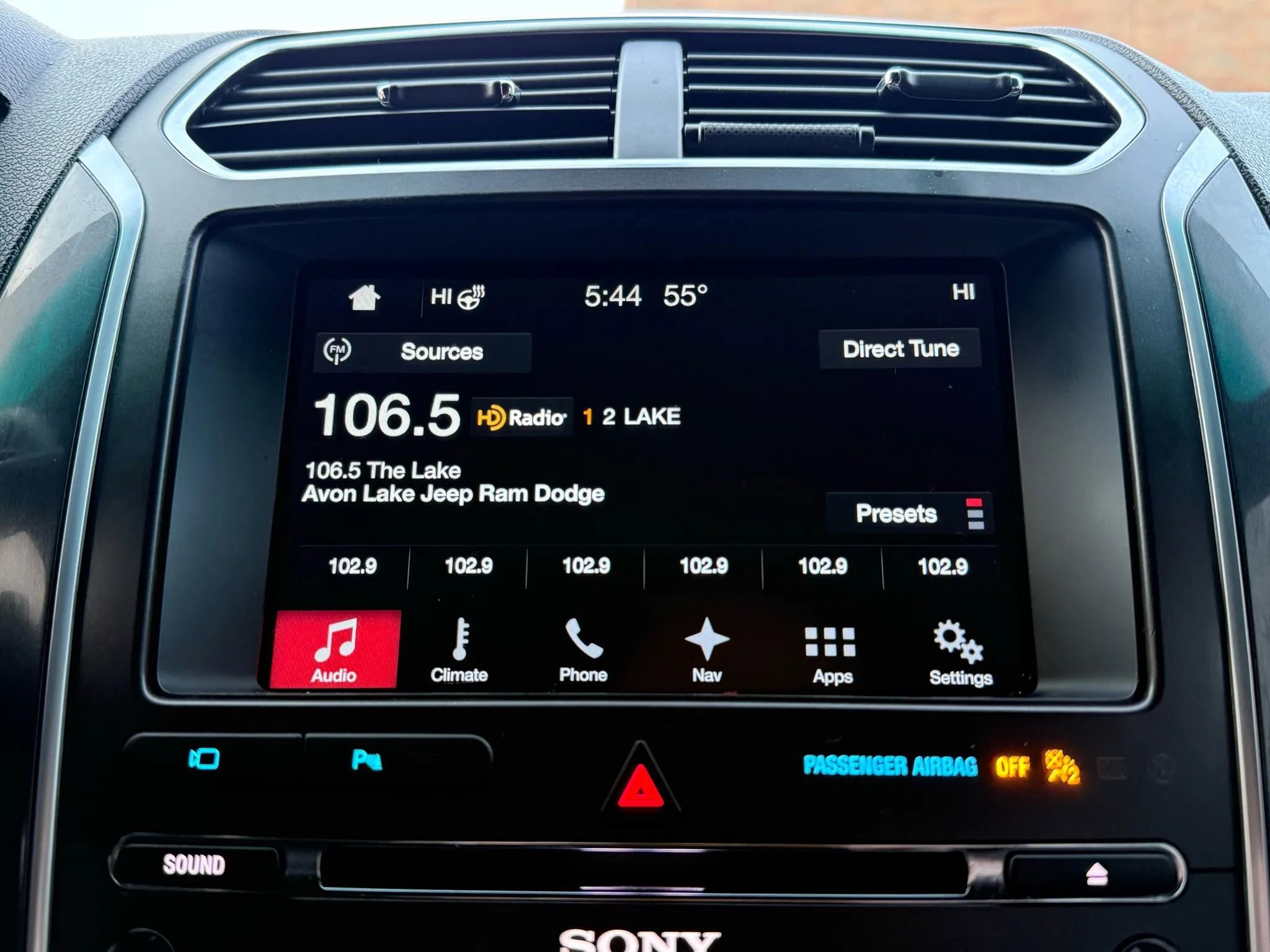 Used 2017 Ford Explorer Sport w/ Equipment Group 401A AWD/4WD image 39