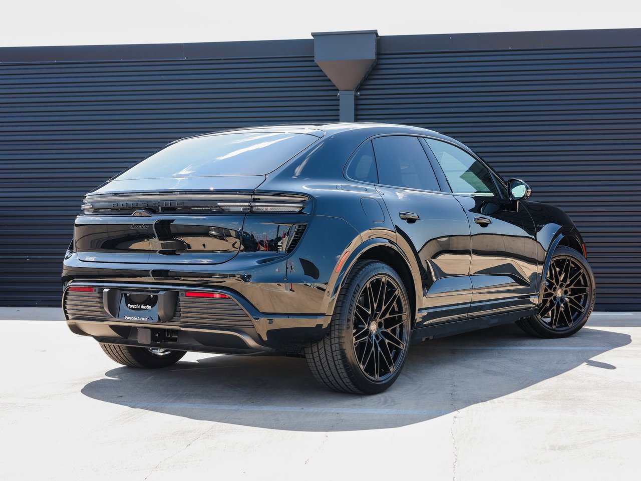 New 2025 Porsche Macan Turbo Electric image 7