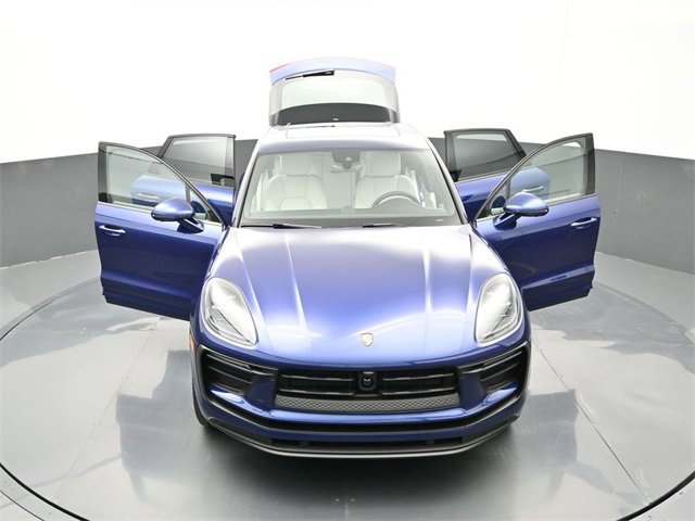 New 2026 Porsche Macan image 33