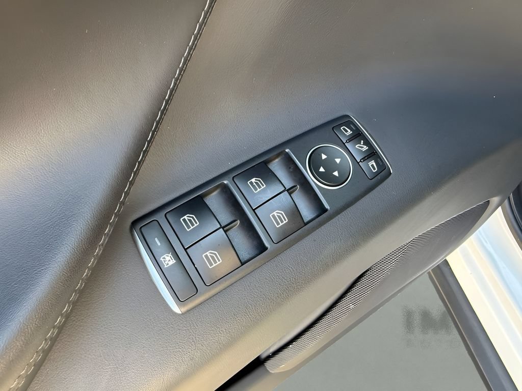 Used 2020 Tesla Model X Performance AWD/4WD image 11