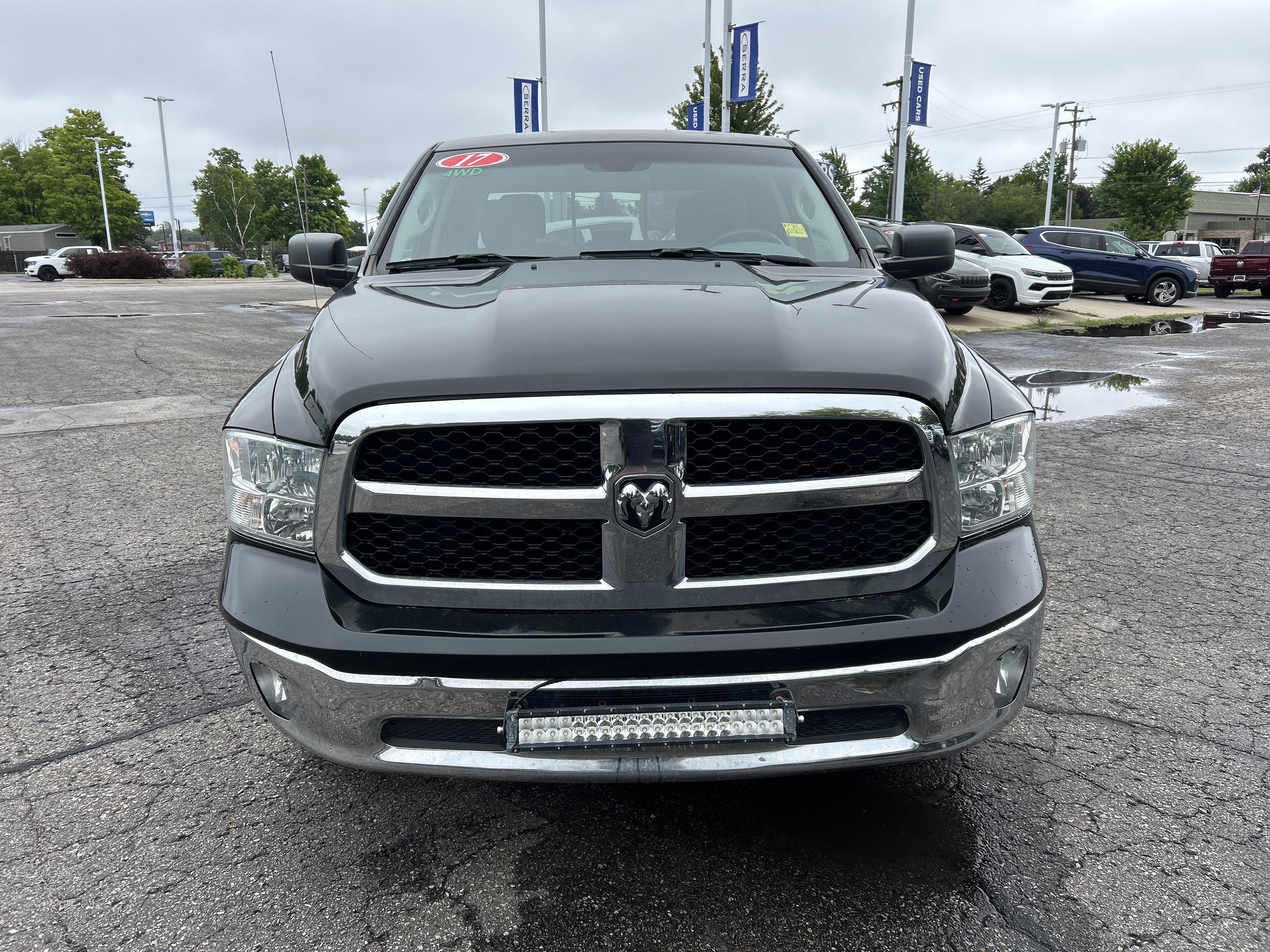 Used 2017 RAM 1500 Classic SLT AWD/4WD image 10