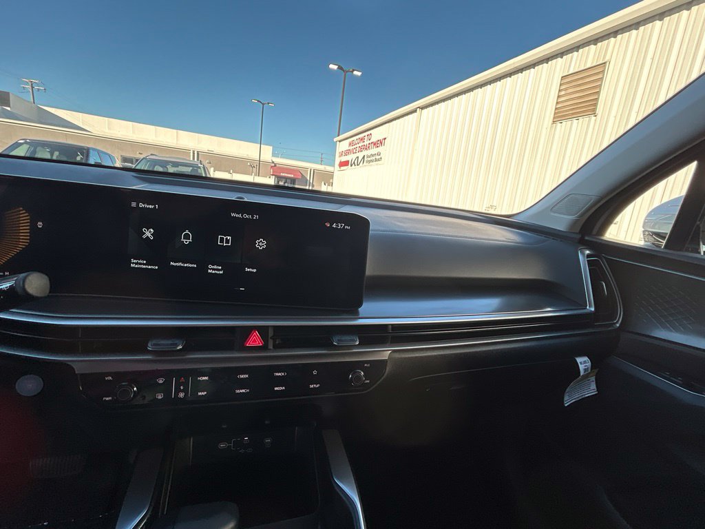 Certified 2026 Kia Sorento LX FWD image 14