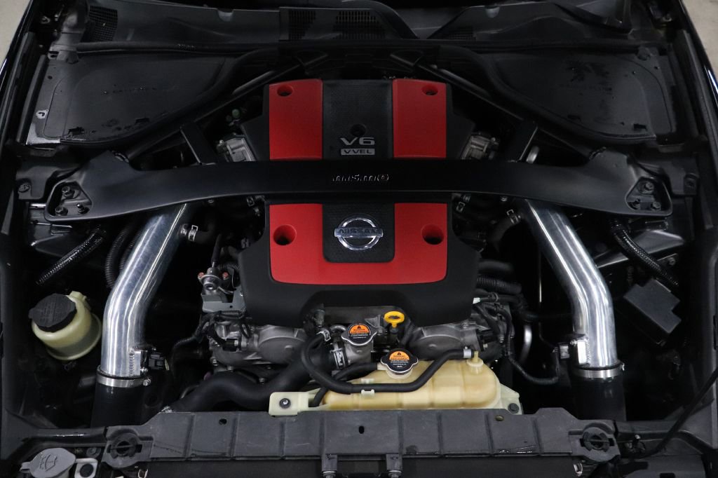 Used 2016 Nissan 370Z NISMO image 18