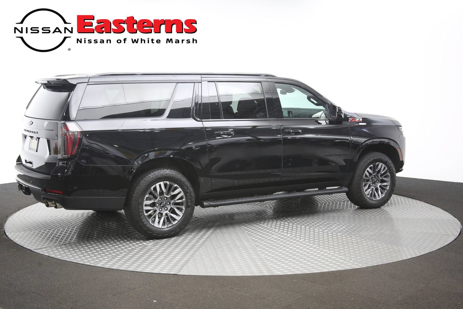 Used 2025 Chevrolet Suburban Z71 AWD/4WD image 46