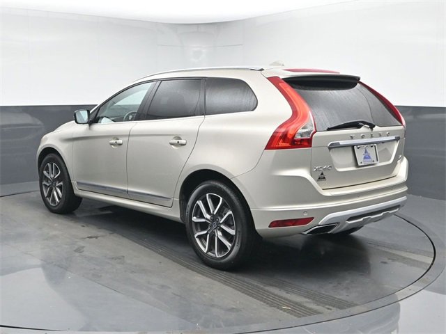 Used 2017 Volvo XC60 T6 Dynamic w/ Preferred Option Package image 6