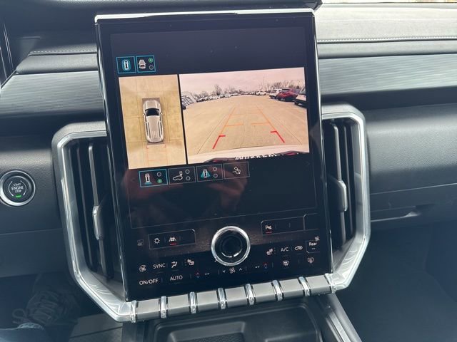 Used 2025 GMC Acadia Elevation image 19