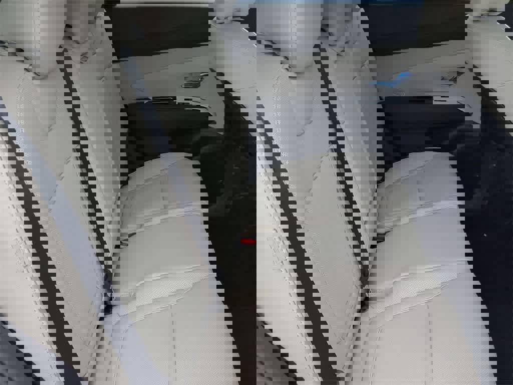 New 2026 Hyundai Tucson Limited image 21