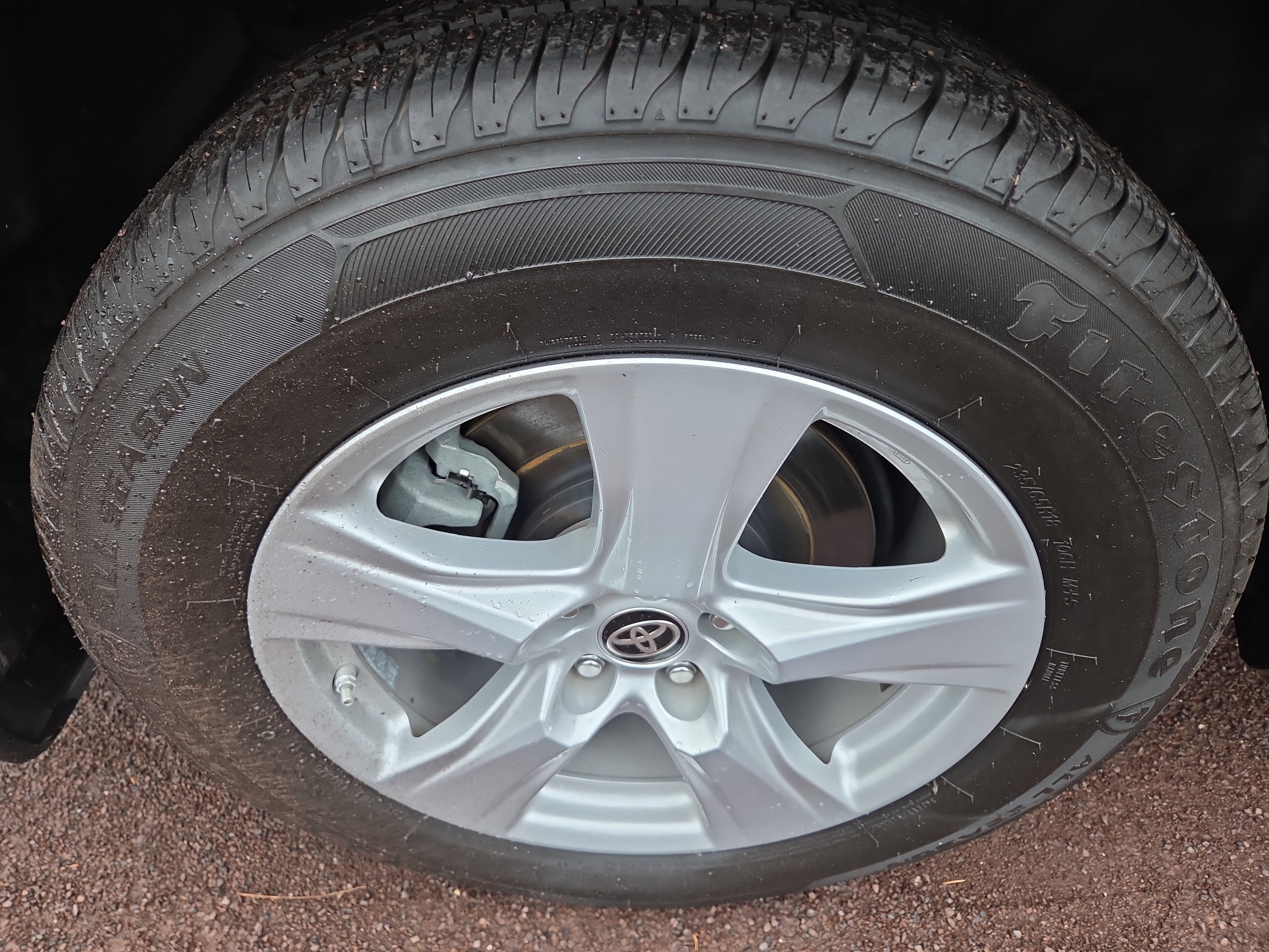 Used 2020 Toyota Highlander LE image 10