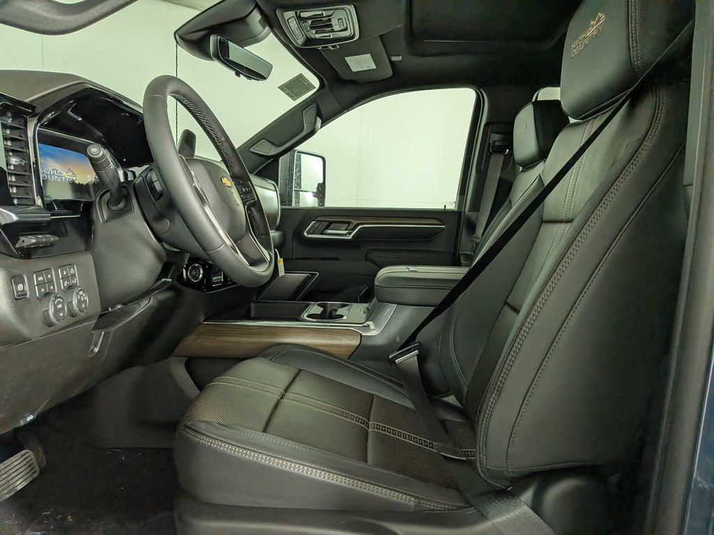 New 2026 Chevrolet Silverado 2500 High Country w/ High Country Premium Package AWD/4WD image 15
