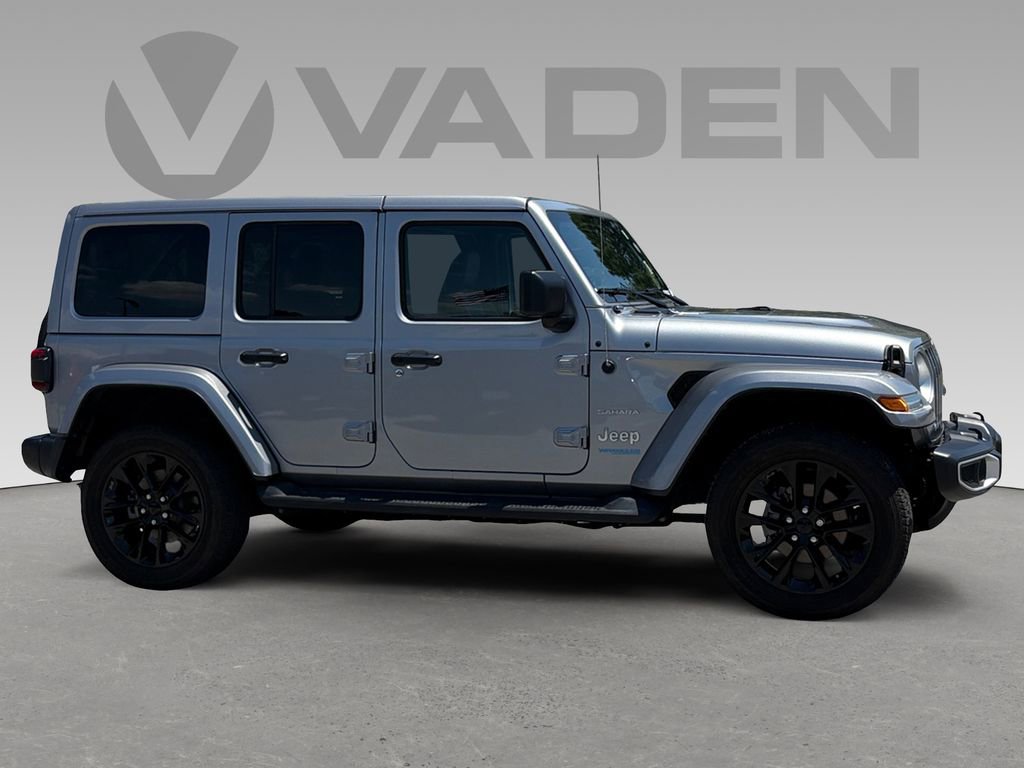Used 2021 Jeep Wrangler Unlimited Sahara w/ Cold Weather Group AWD/4WD image 7