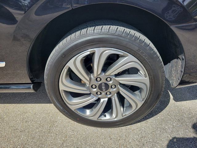 Certified 2023 Lincoln Navigator Reserve AWD/4WD image 10