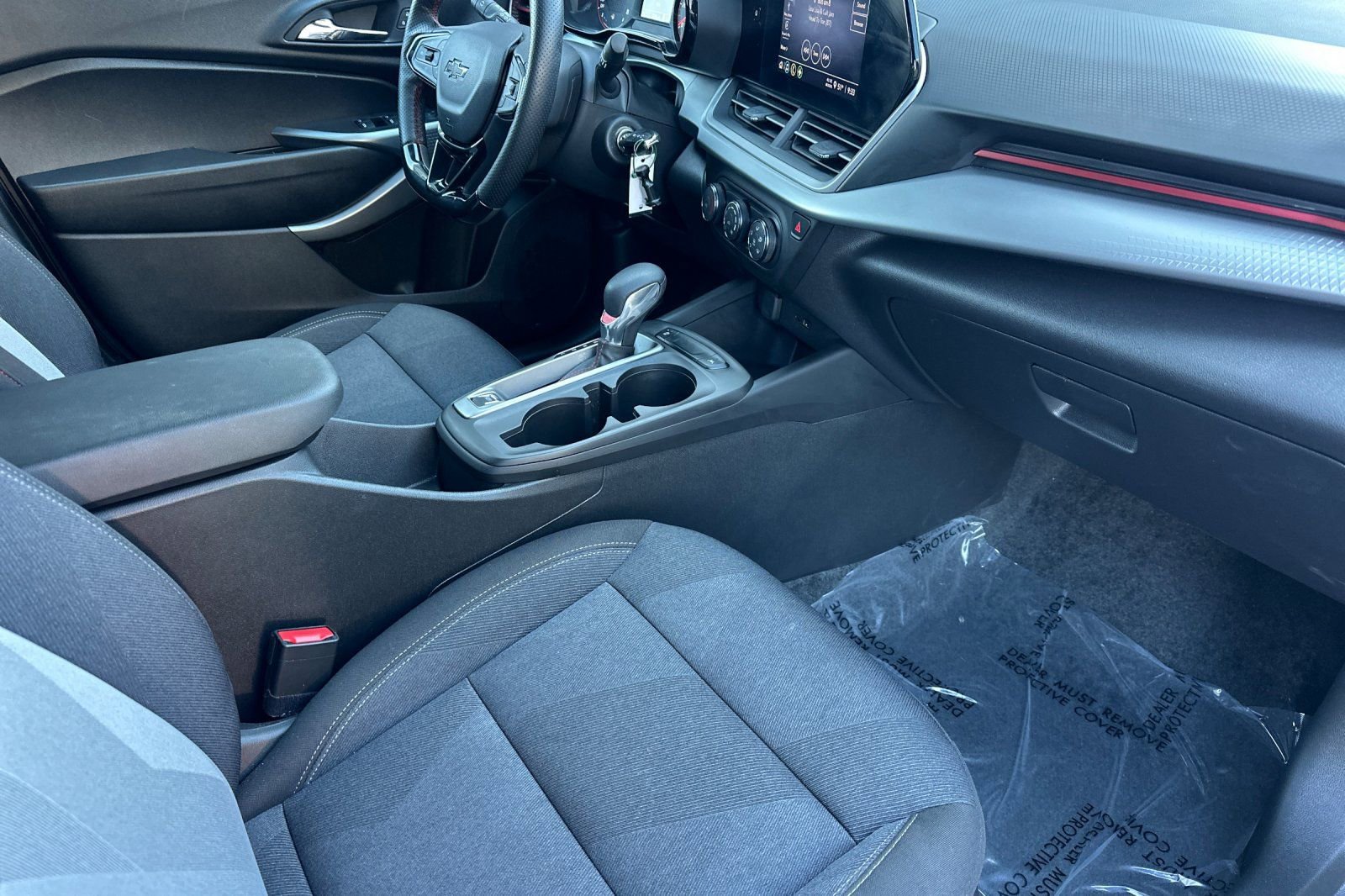 Used 2025 Chevrolet Trax RS image 20