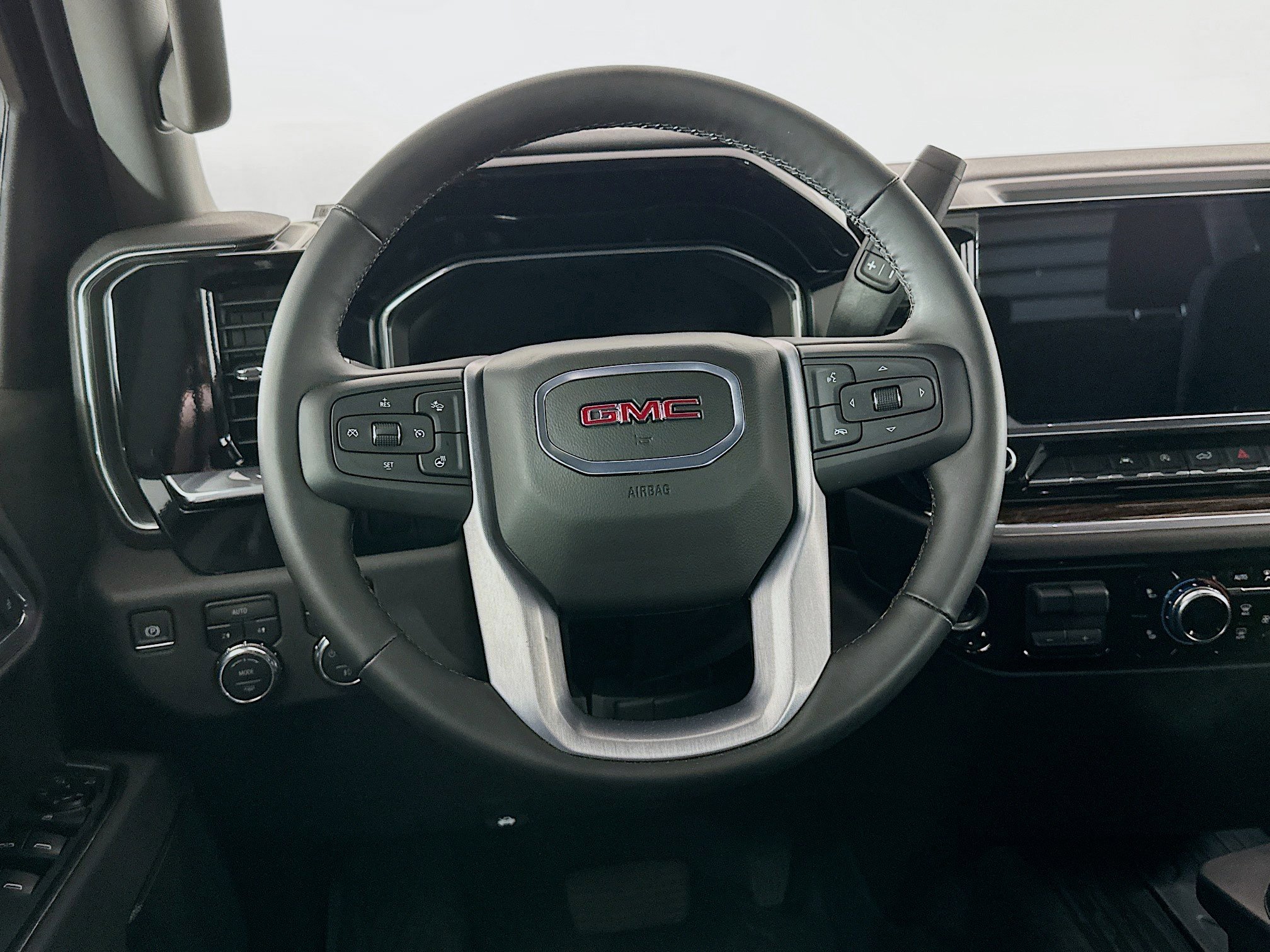 Used 2025 GMC Sierra 1500 Elevation image 17