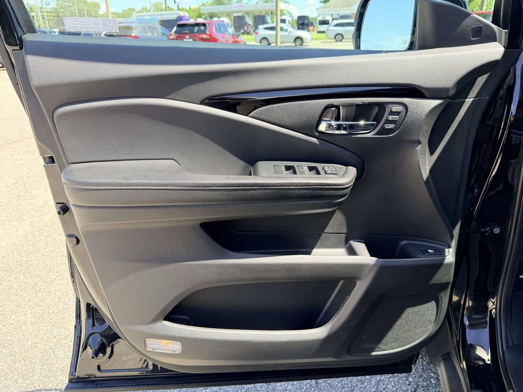 Used 2020 Honda Ridgeline RTL-E image 17