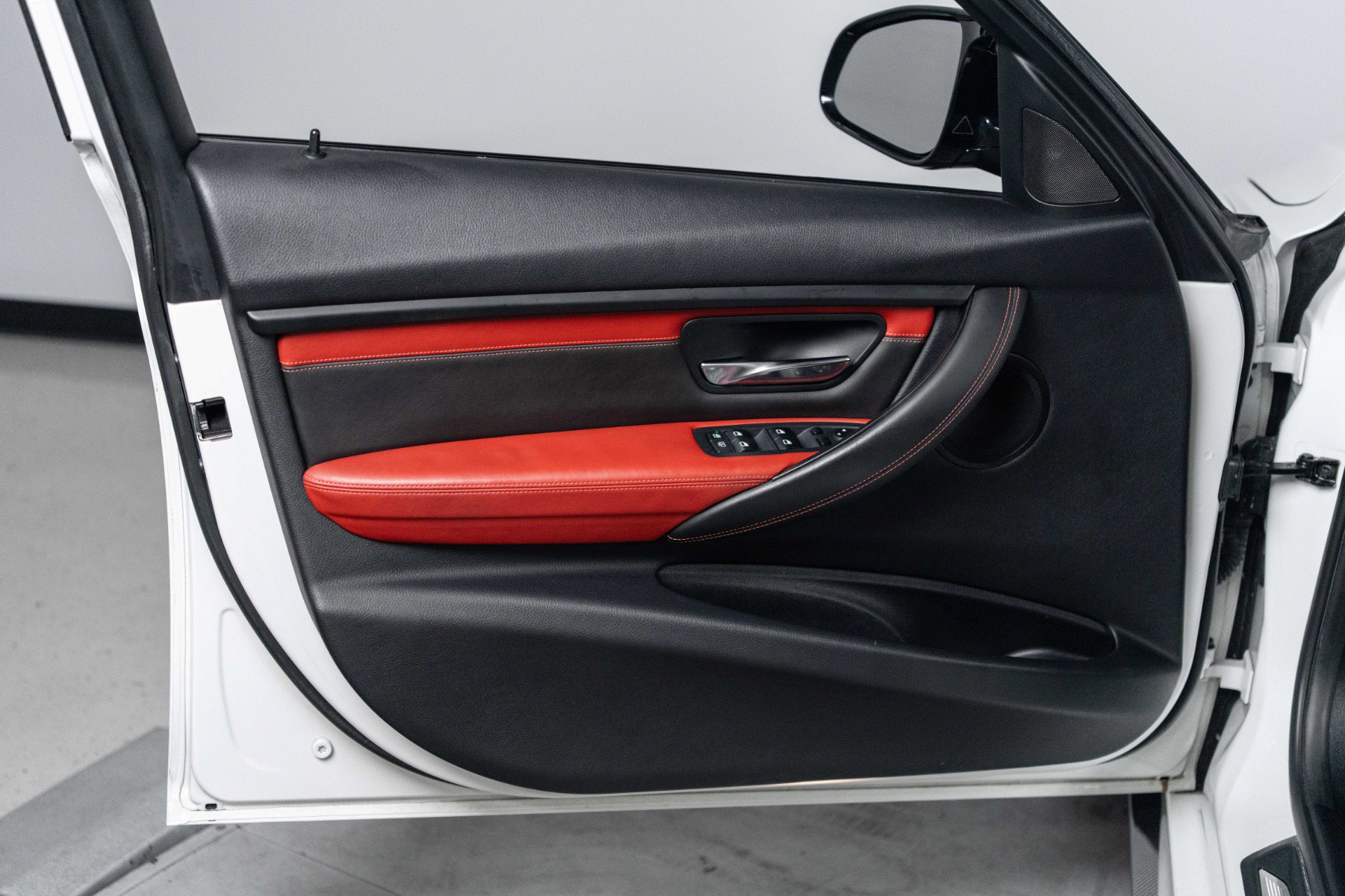 Used 2015 BMW M3 RWD image 59