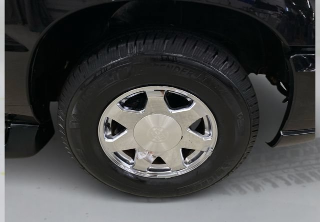 Used 2002 Cadillac Escalade EXT AWD/4WD image 16
