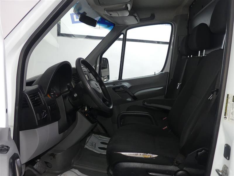 Used 2015 Mercedes-Benz Sprinter 2500 image 18