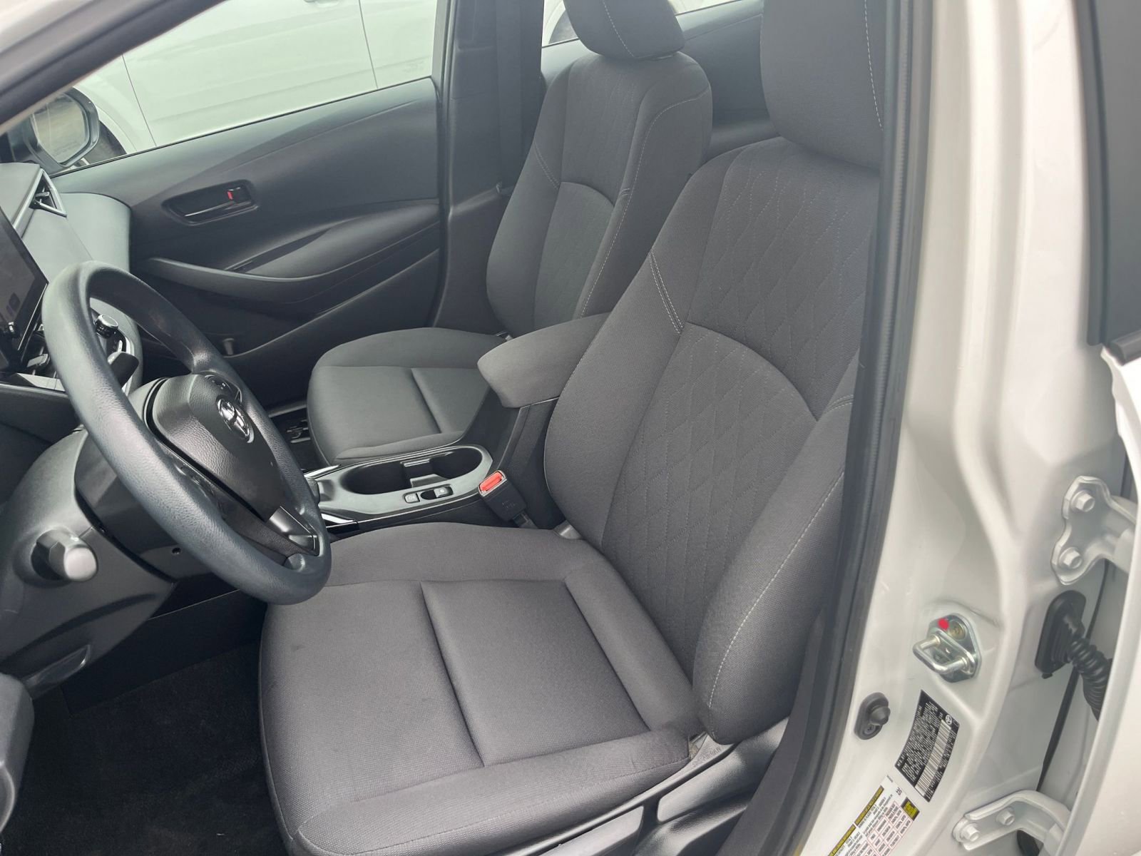 Used 2023 Toyota Corolla LE image 34