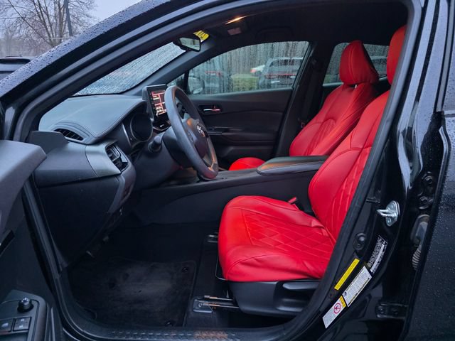 Used 2019 Toyota C-HR LE FWD image 16