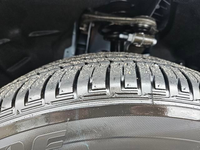 New 2025 Jeep Grand Cherokee Altitude image 28