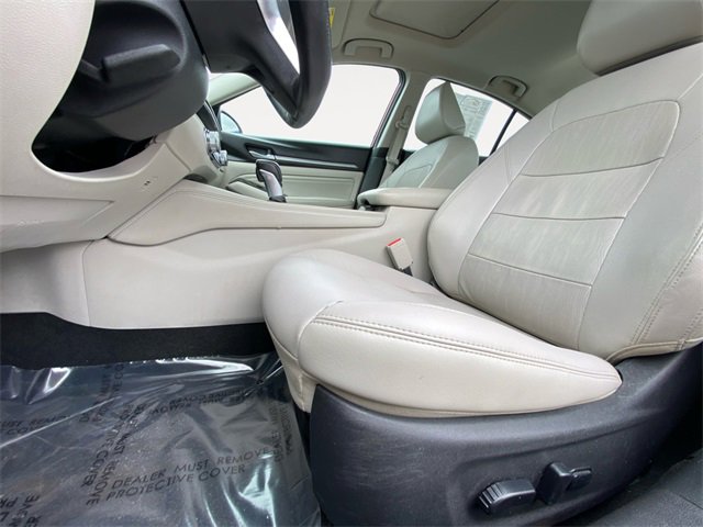 Used 2020 Nissan Altima 2.5 Platinum image 9