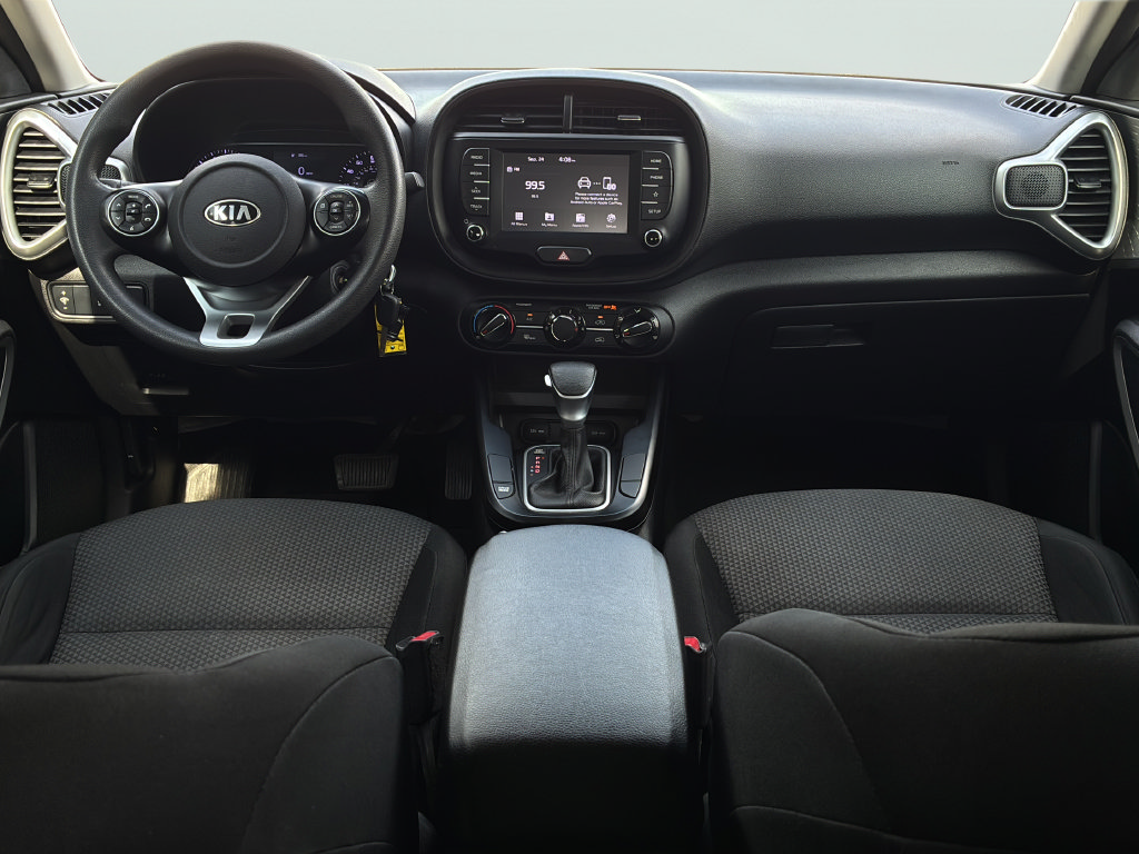 Used 2020 Kia Soul LX FWD image 17