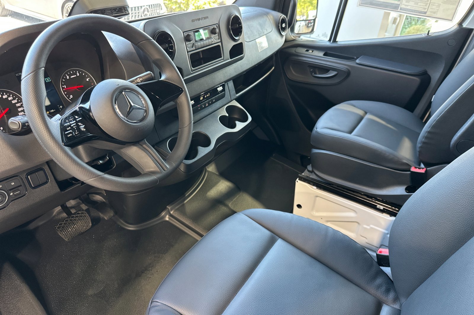 New 2025 Mercedes-Benz Sprinter 2500 image 10