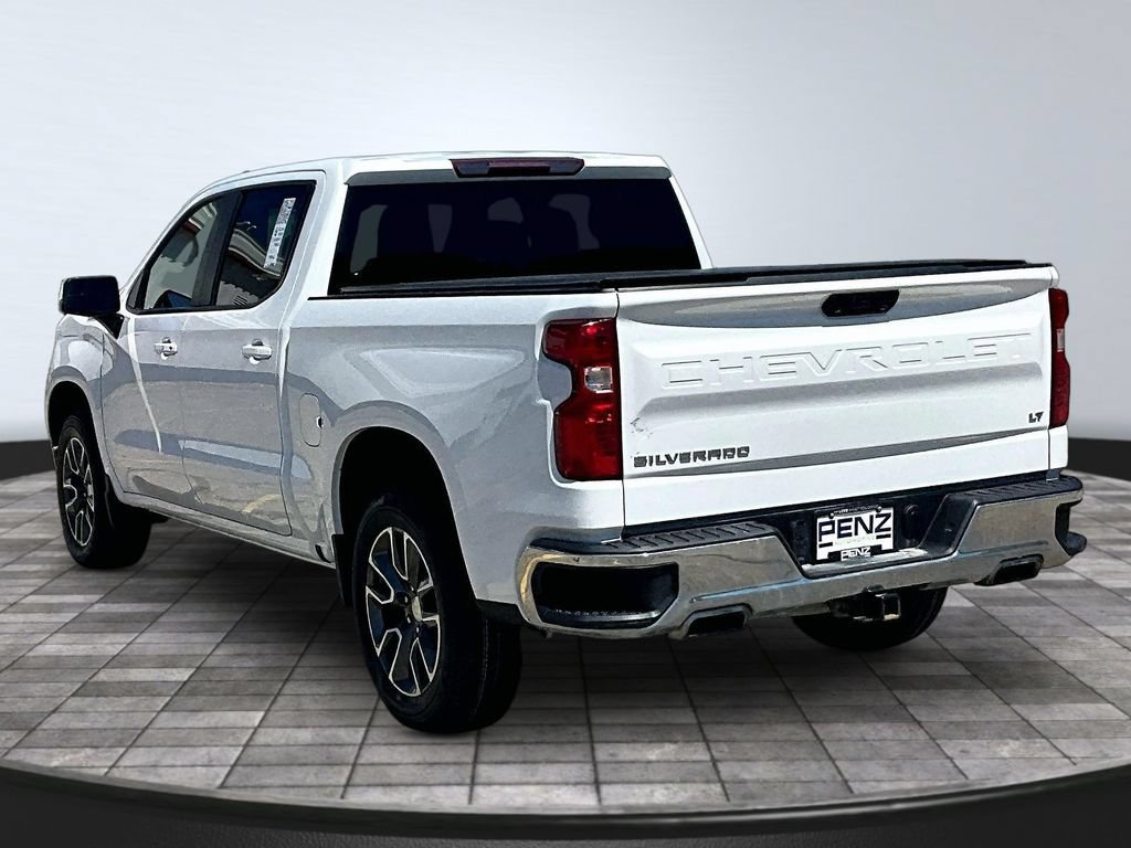 Used 2022 Chevrolet Silverado 1500 LT AWD/4WD image 5