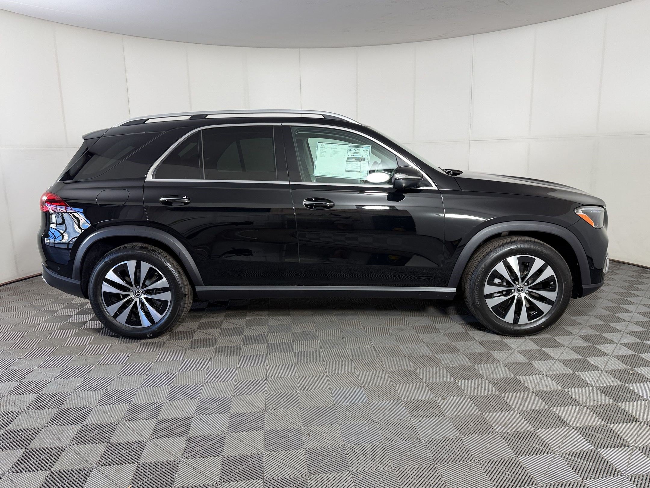 New 2026 Mercedes-Benz GLE 450e 4MATIC image 8