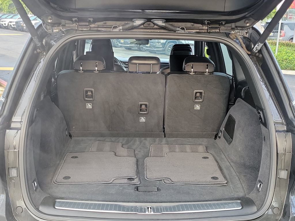 Used 2023 Jeep Grand Cherokee Overland w/ Advanced Protech Group III image 17