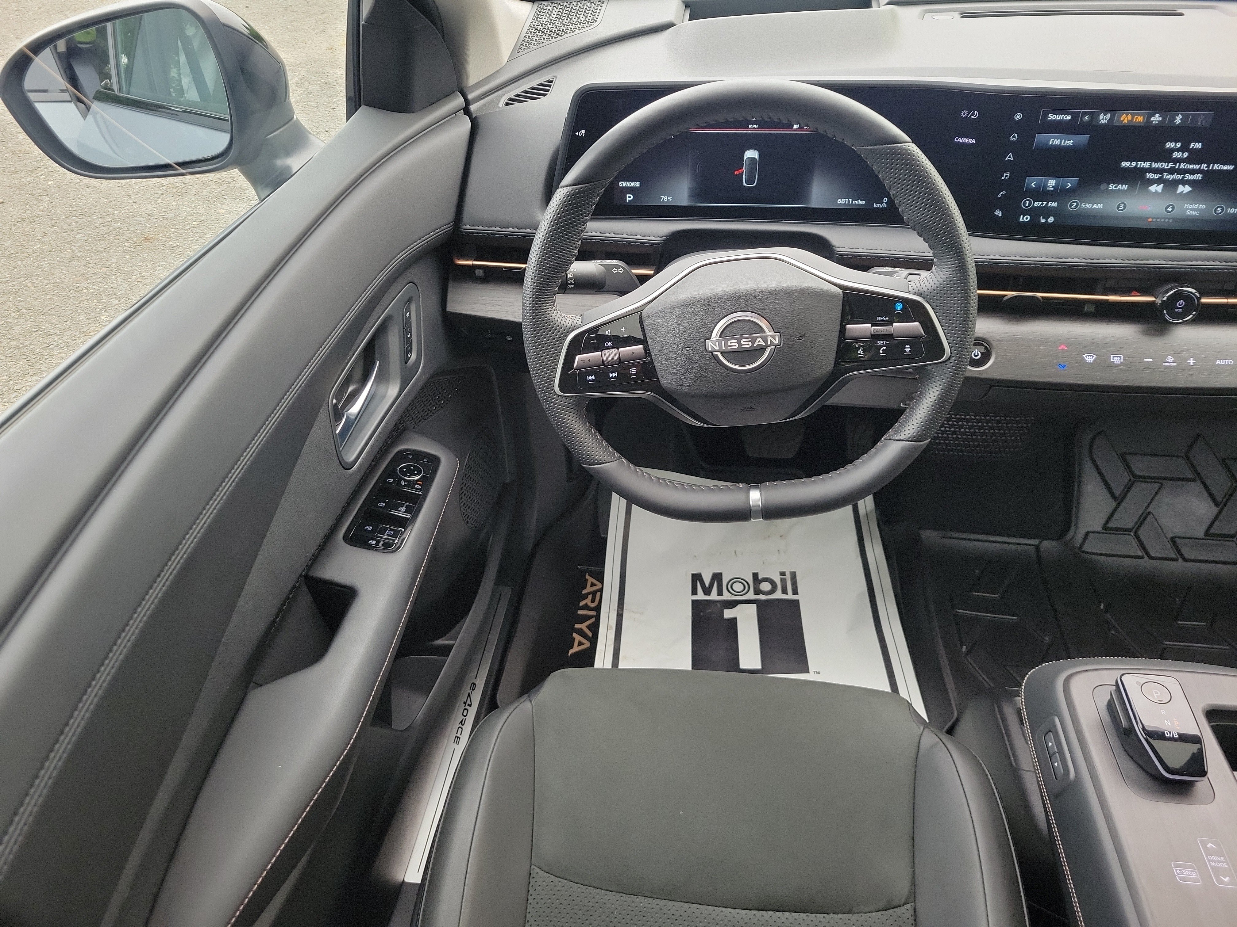 Used 2025 Nissan Ariya AWD image 19