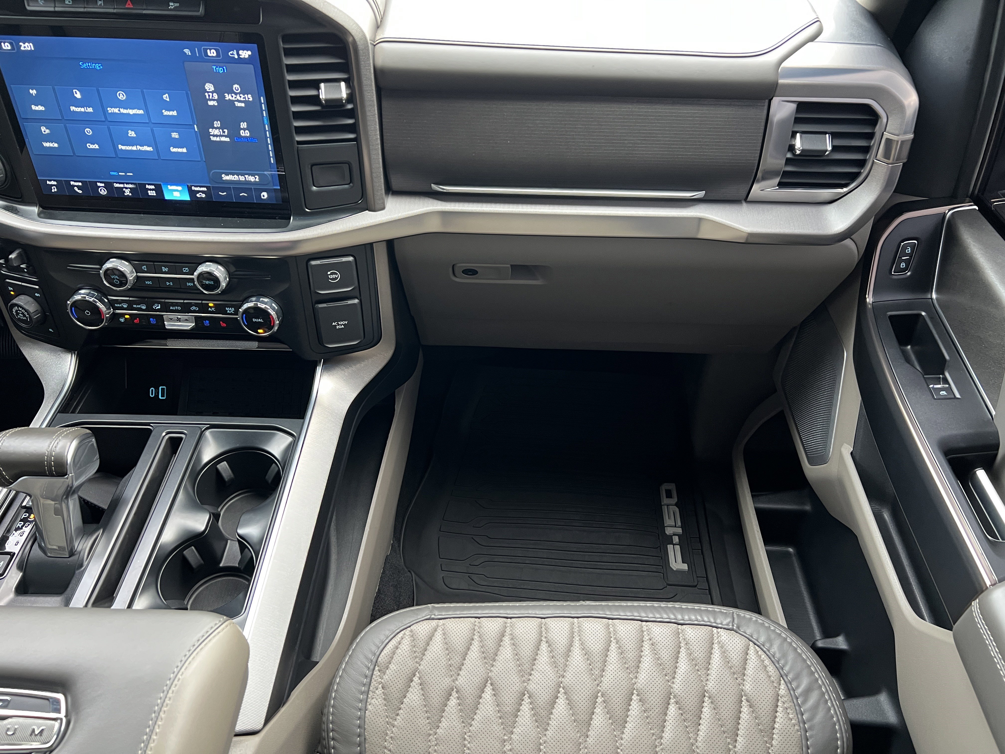 Used 2024 Ford F150 Platinum w/ Equipment Group 703A Plus image 32