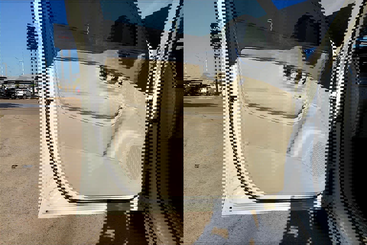 Used 2017 Volvo XC90 T5 Momentum w/ Vision Package image 21