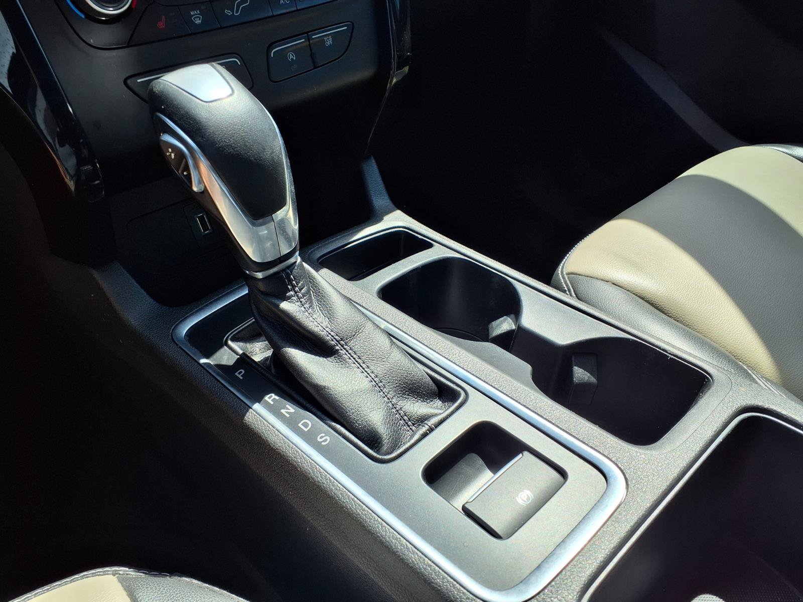 Used 2019 Ford Escape SEL FWD image 8