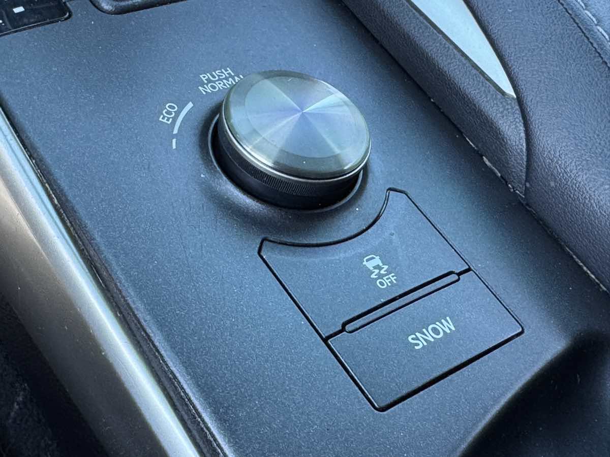 Used 2017 Lexus IS 200t w/ Navigation System Package RWD image 27