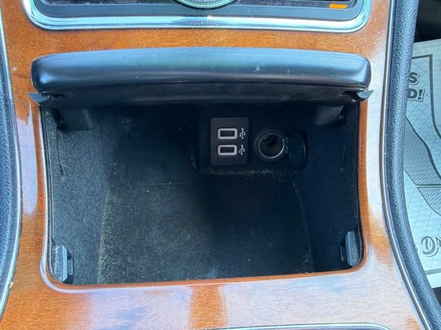 Used 2019 Lincoln Continental Premiere FWD image 36