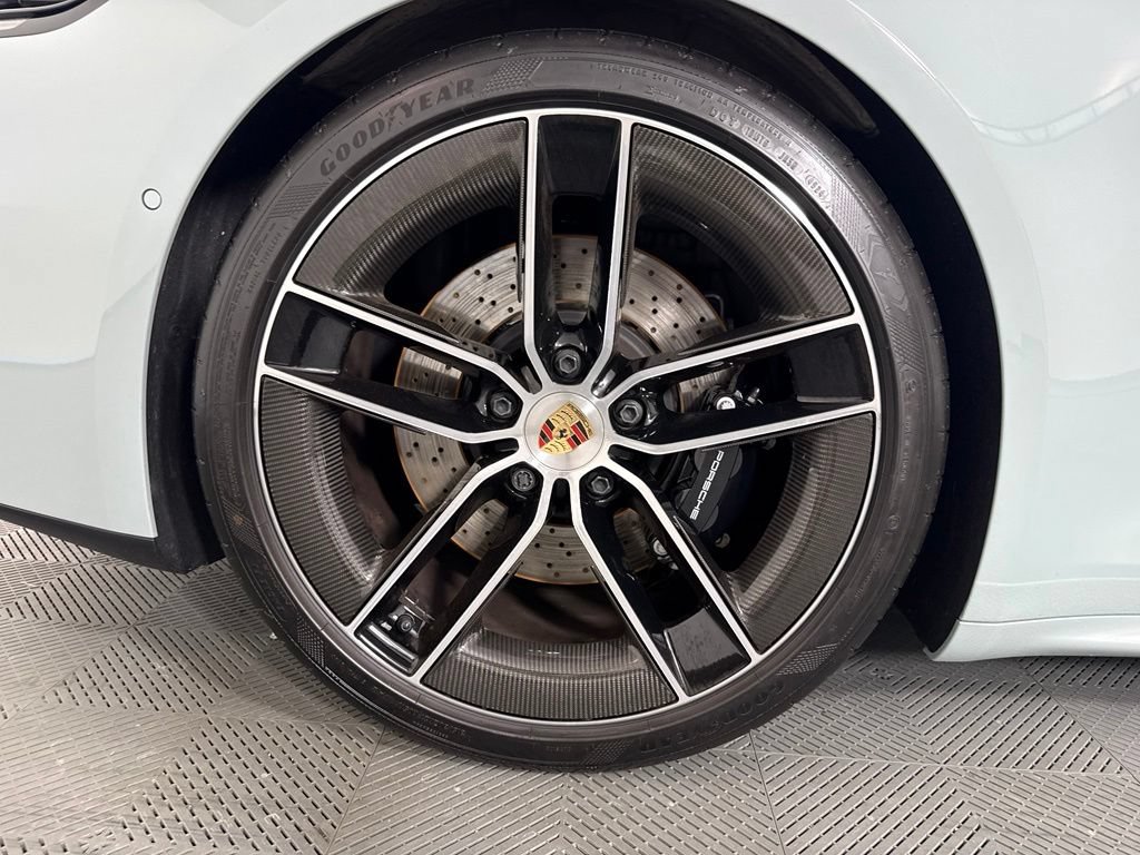 Certified 2025 Porsche 911 Carrera 4 GTS AWD/4WD image 13
