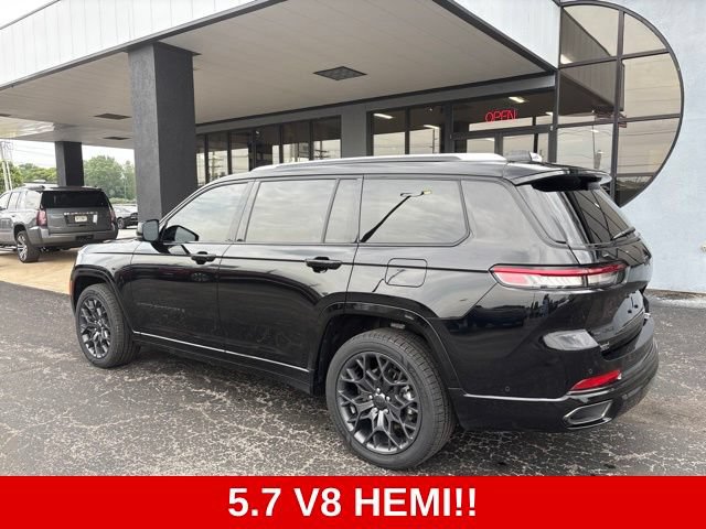 Used 2023 Jeep Grand Cherokee L Summit w/ Advanced Protech Group IV AWD/4WD image 5