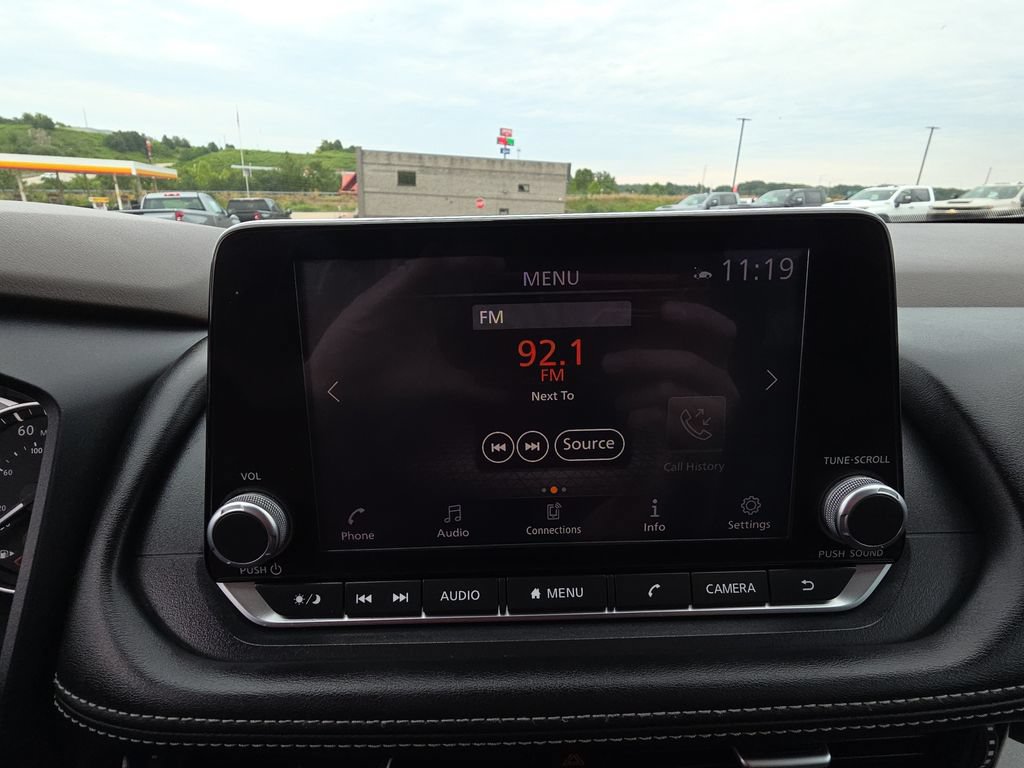 Used 2021 Nissan Rogue SV AWD/4WD image 21