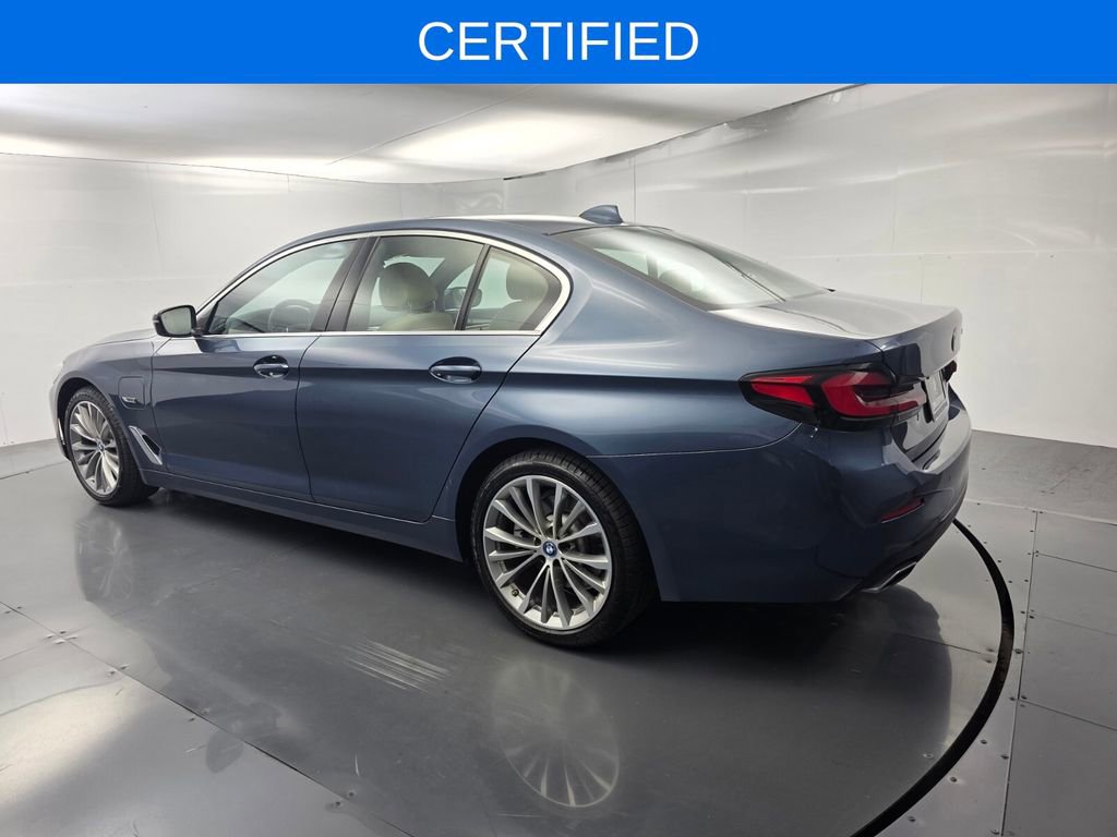 Certified 2023 BMW 530e w/ Premium Package RWD image 6