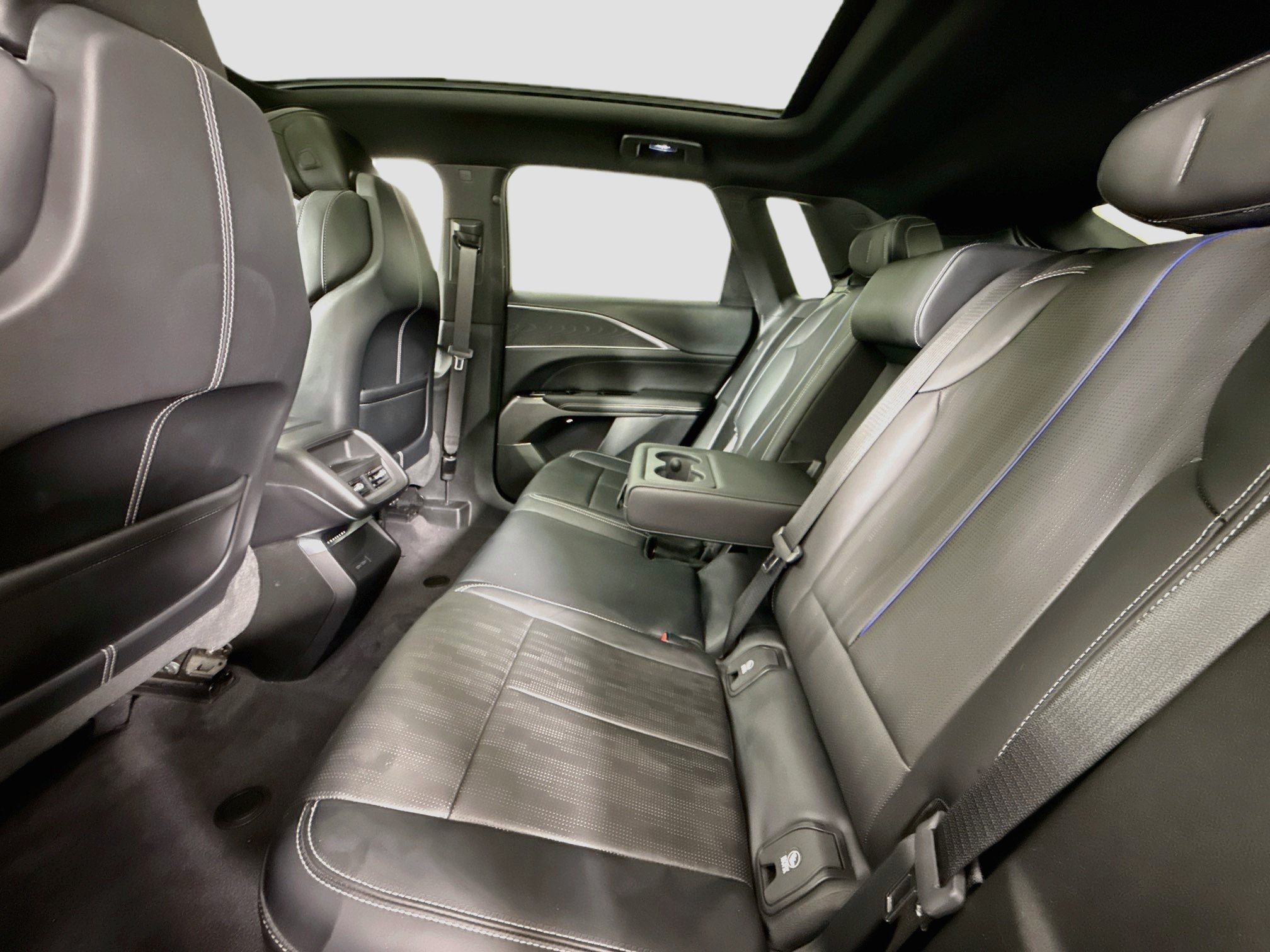Used 2024 Cadillac Lyriq Luxury RWD image 27
