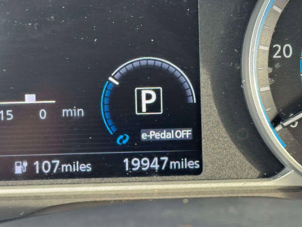 Certified 2025 Nissan Leaf SV Plus image 26