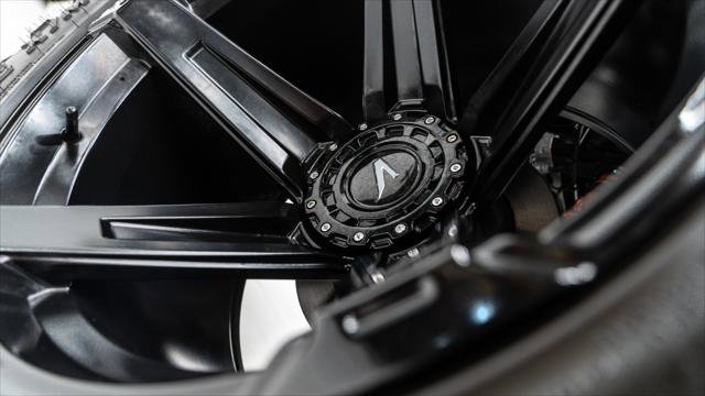 Used 2025 Jeep Wrangler Unlimited Sport image 27