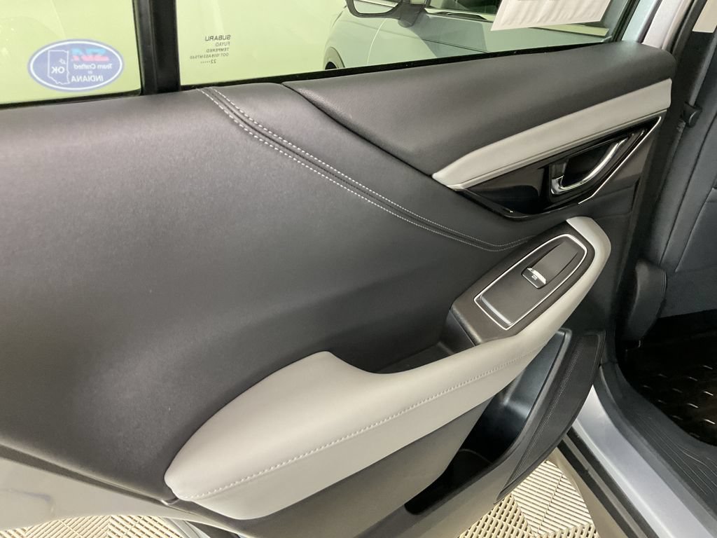 Used 2022 Subaru Outback Limited AWD/4WD image 19