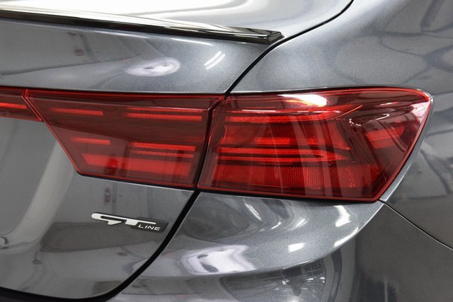 Used 2022 Kia Forte GT-Line w/ GT-Line Premium Package image 18