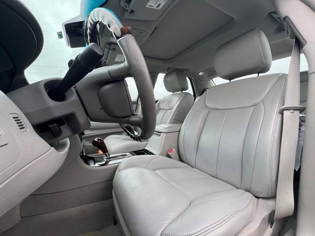 Used 2009 Cadillac DTS w/ Sun And Navigation Package FWD image 18